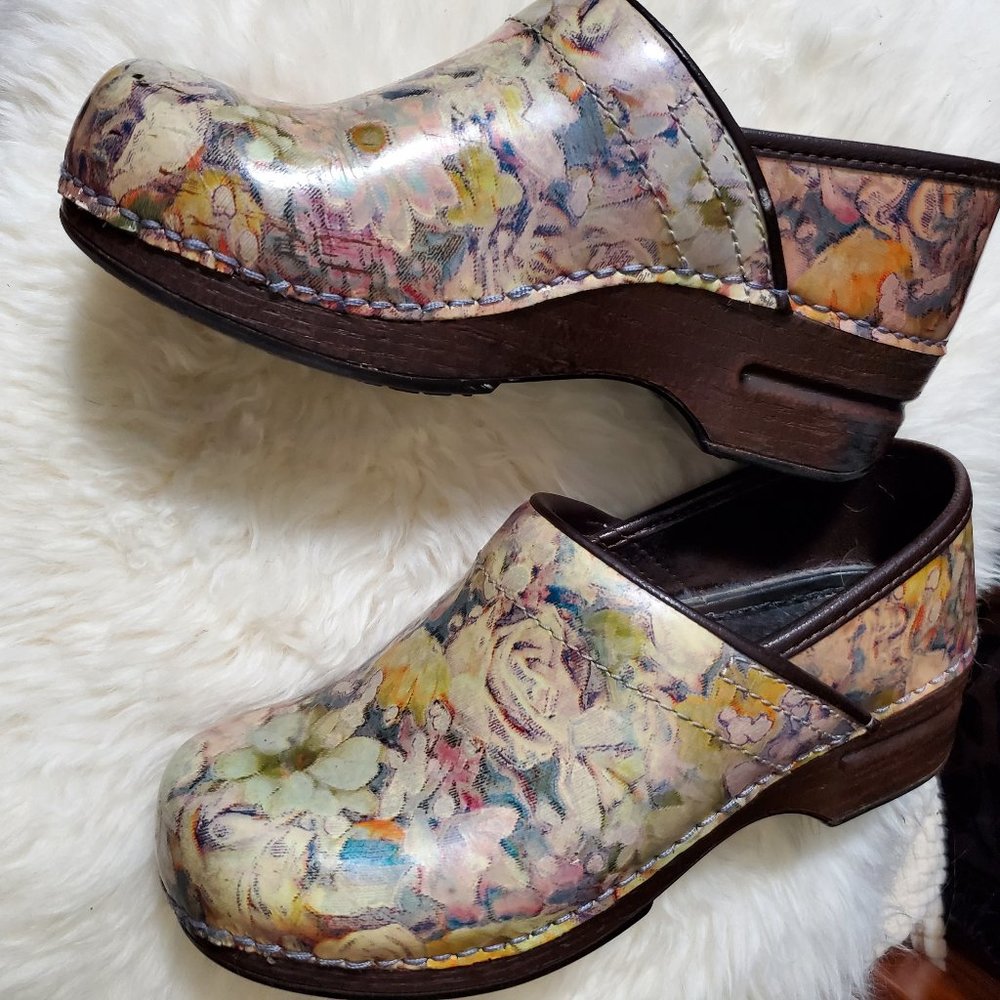 Dansko 36 clog floral 6